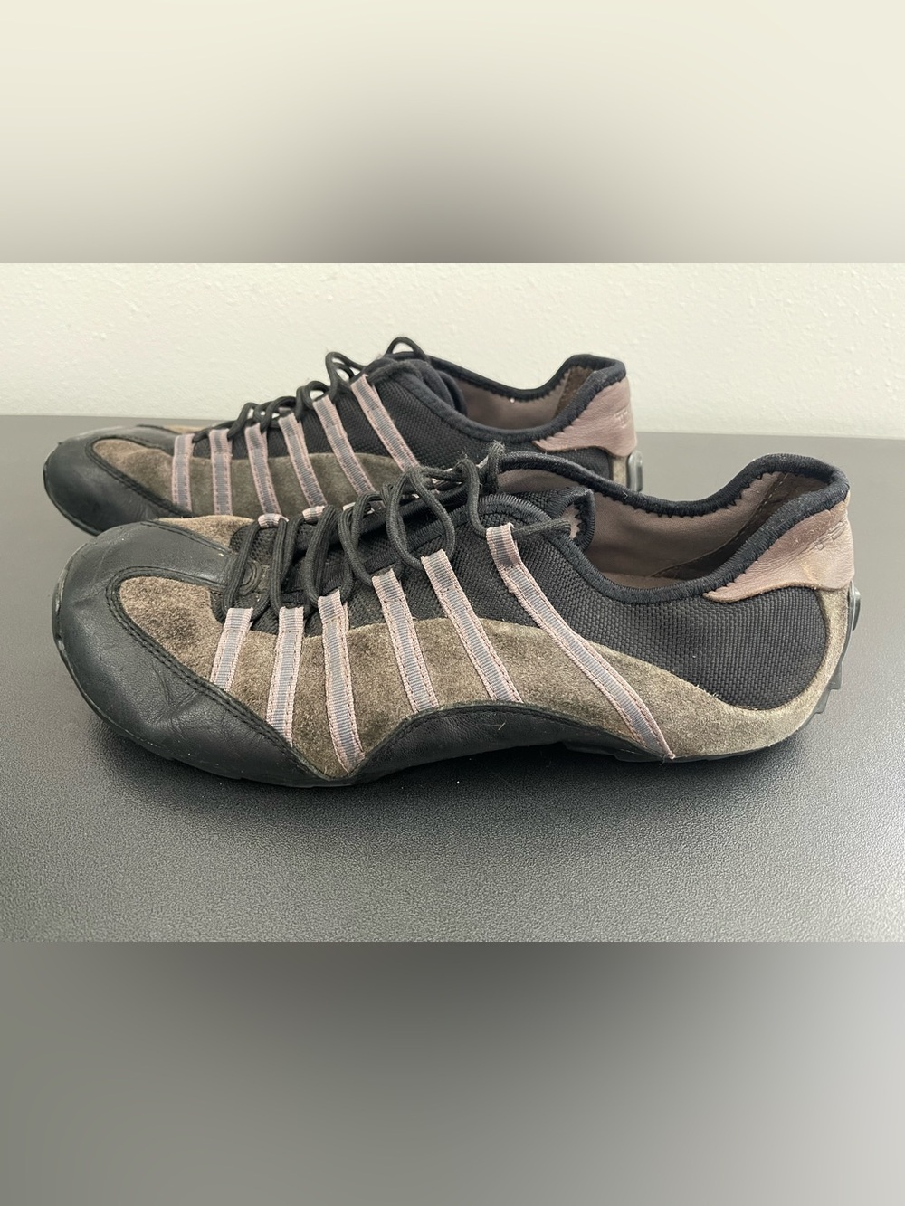 Men's Tsubo Hiking Shoes in Black and Taupe